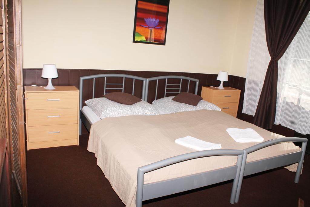 Hotel Stella Siofok Luaran gambar